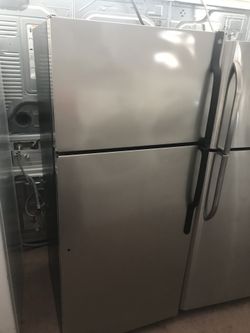 🎉🎉🎉 Ge apartment sizes refrigerator - we habla español —🎉🎉