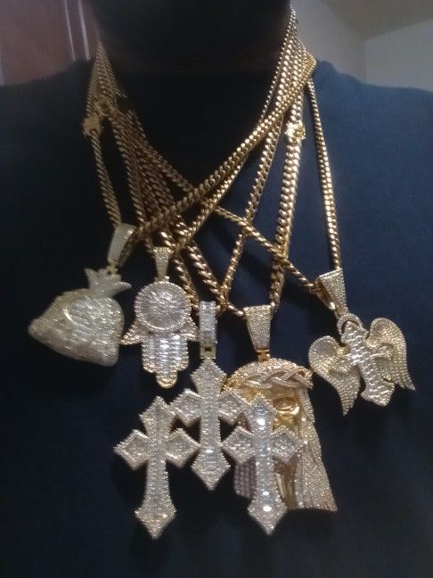 Stainless Steel Chains Wit Pendants 200 For All