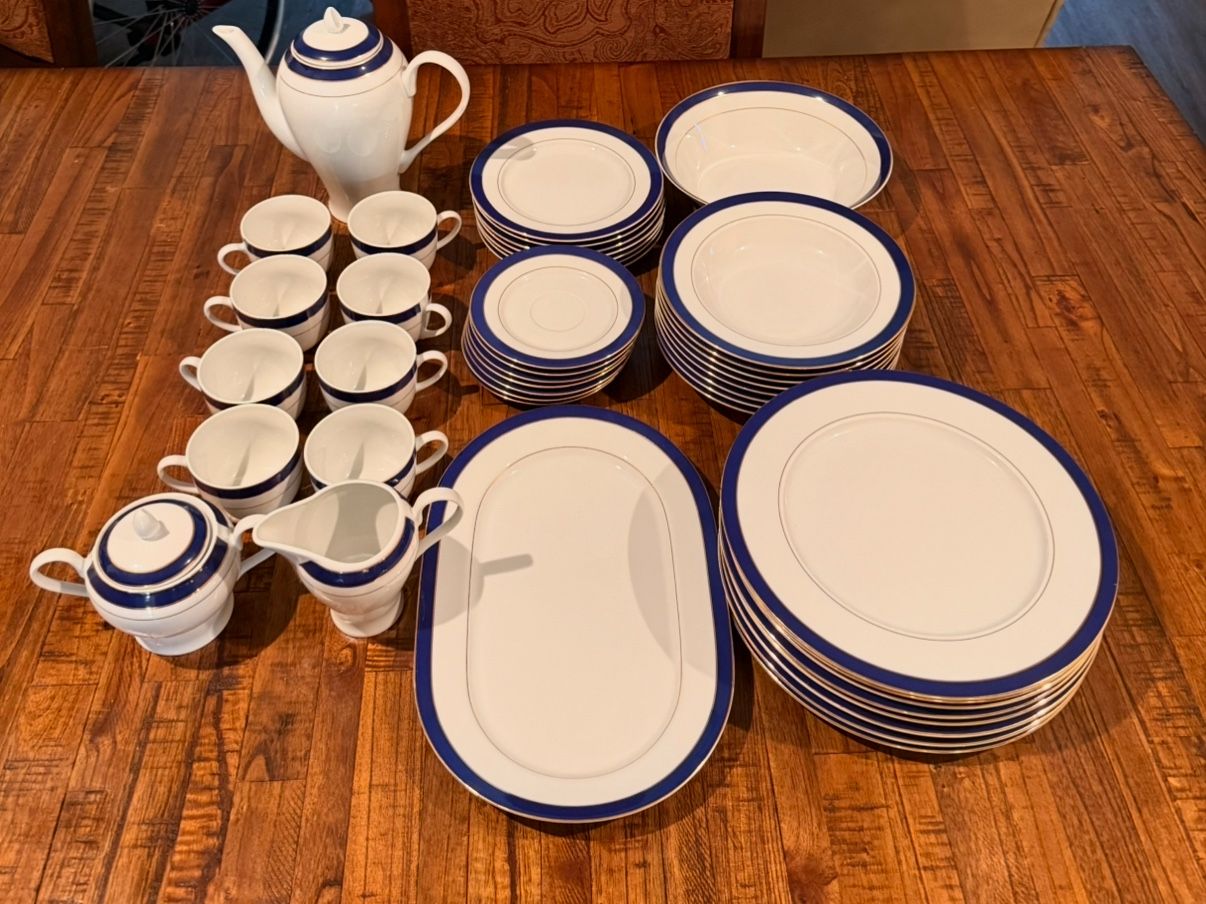 Beautiful 67 piece Sonata" China set from the Royal Vienna Collection