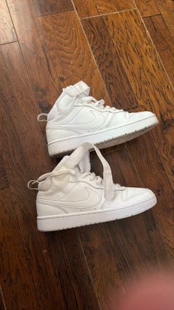 Nike shoes, size 7