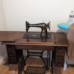 G Series Singer Sewing Machine
