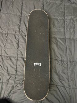 Skateboard size 8.25 READ DESCRIPTION