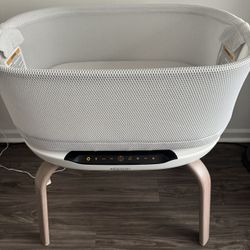 Graco SmartSense Soothing Bassinet