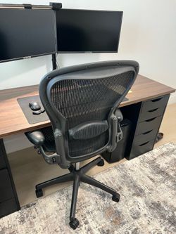 Herman Miller Aeron Chair Size C