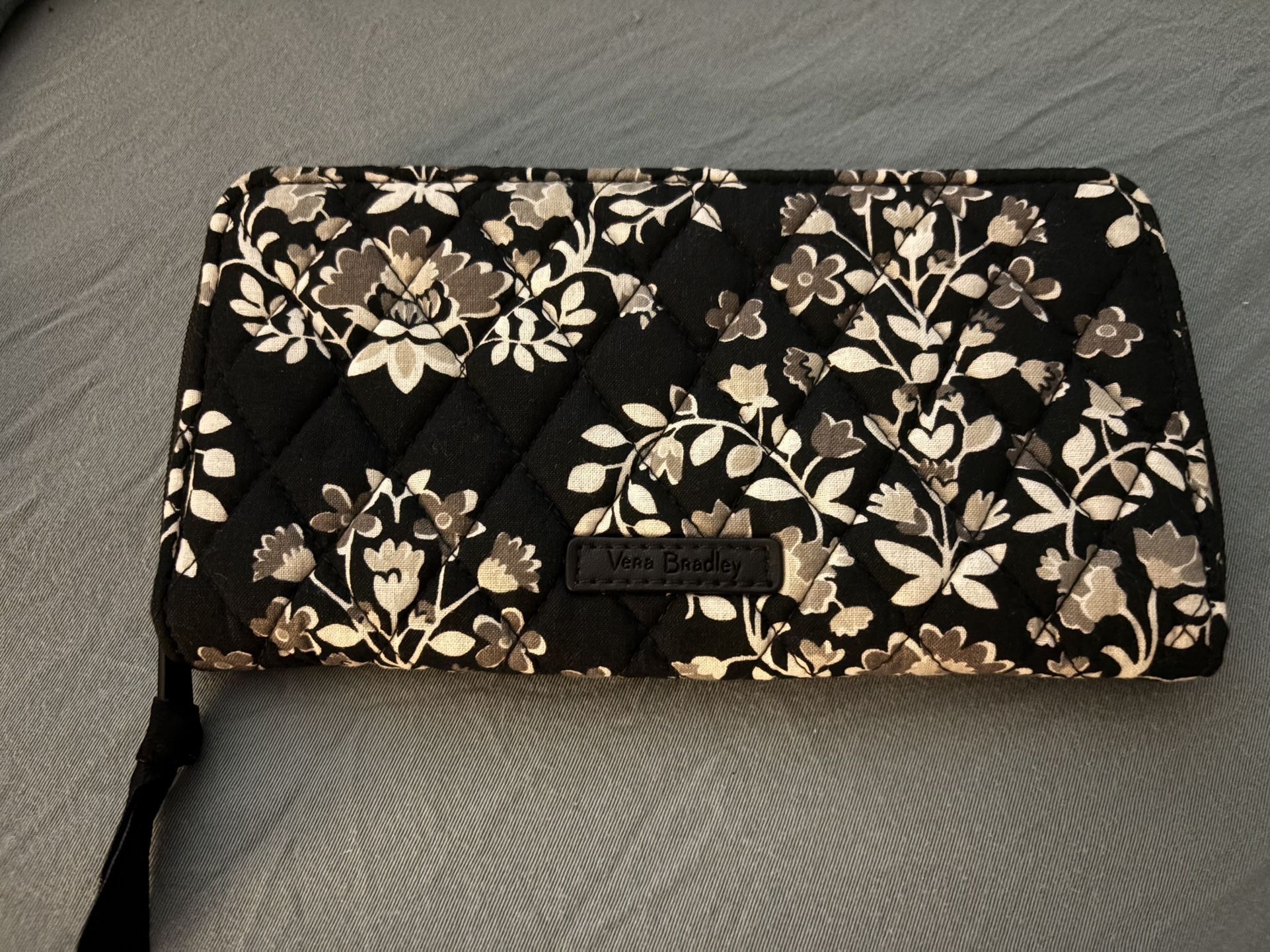 Vera Bradley Chandelier Noir Wallet