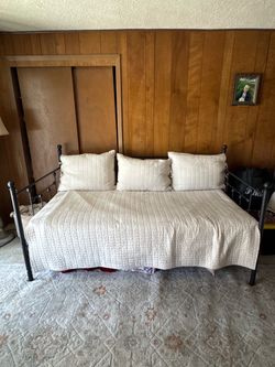 Twin size day beds