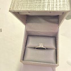1.51k Lab Created Dimond Engagement Ring Size 7