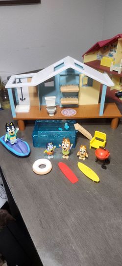 Bluey Beach House play set