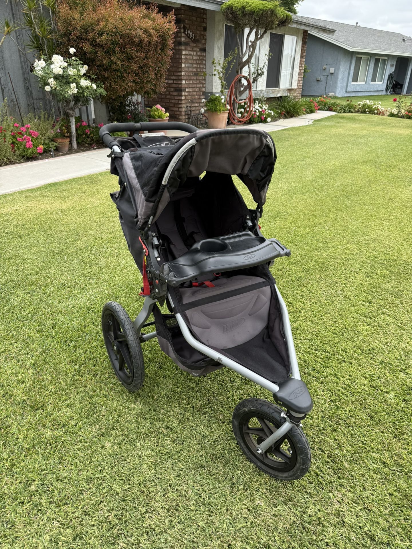 carro maxi cosi Zelia Luxe 5-in-1 Modular Travel System Sweet Protection releases its Hierarchy Group_Accessories From your babys first COLOR:Transcendent Grey