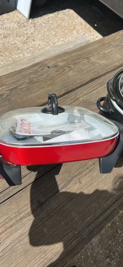 Electric skillet