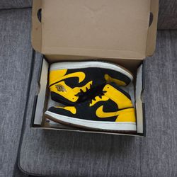 Nike 1s new love mid tops size 9