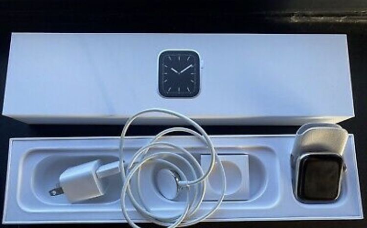 Apple Watch Series 5 GPS Cellular 44mm Silver Stainless Steel Case Perfect!