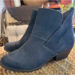 Woman's Leather Boots 