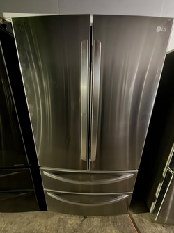 LG 4‑Door French Door Fridge – Counter‑Depth, Stainless, Clean