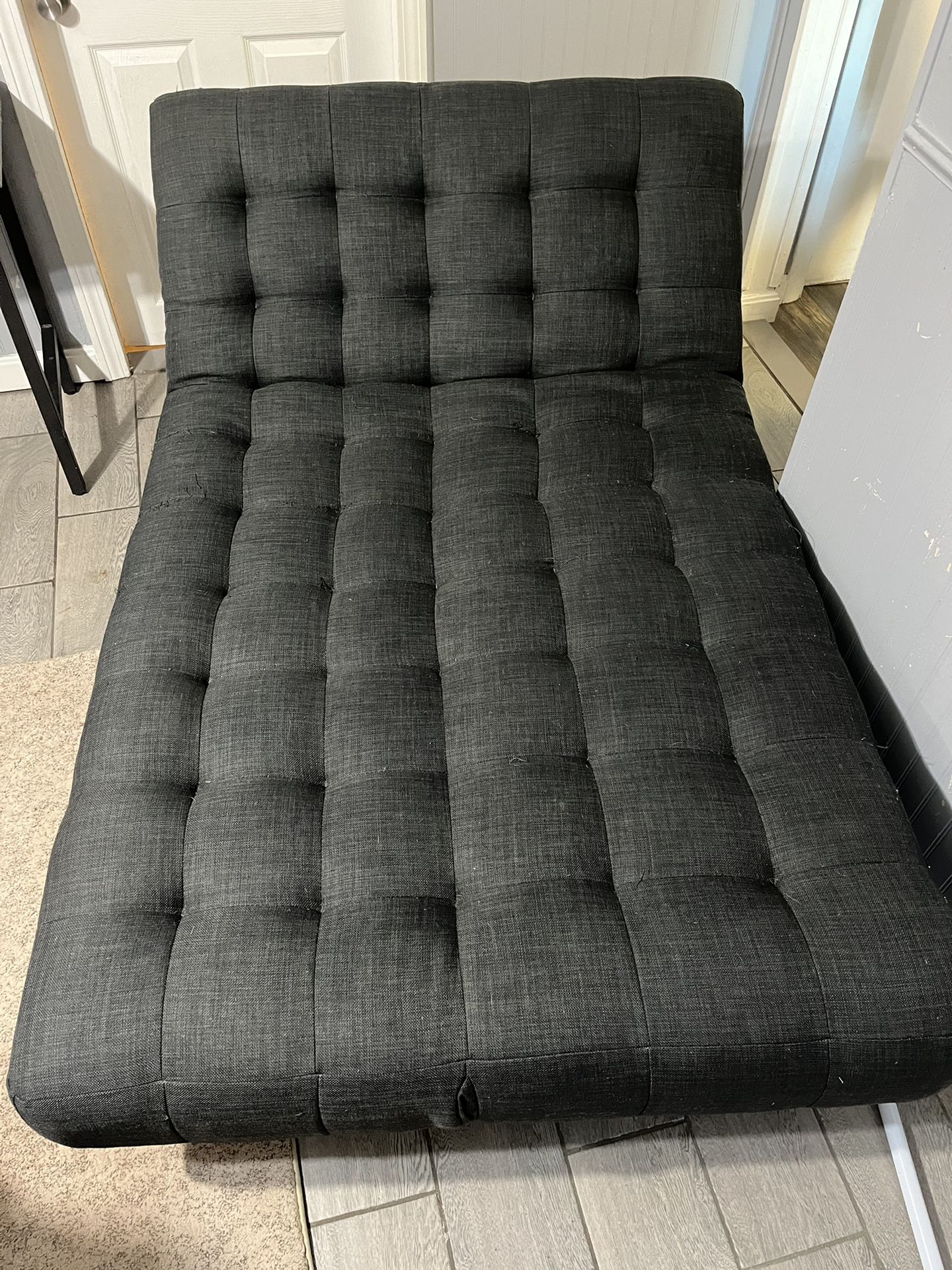 Black Futon 