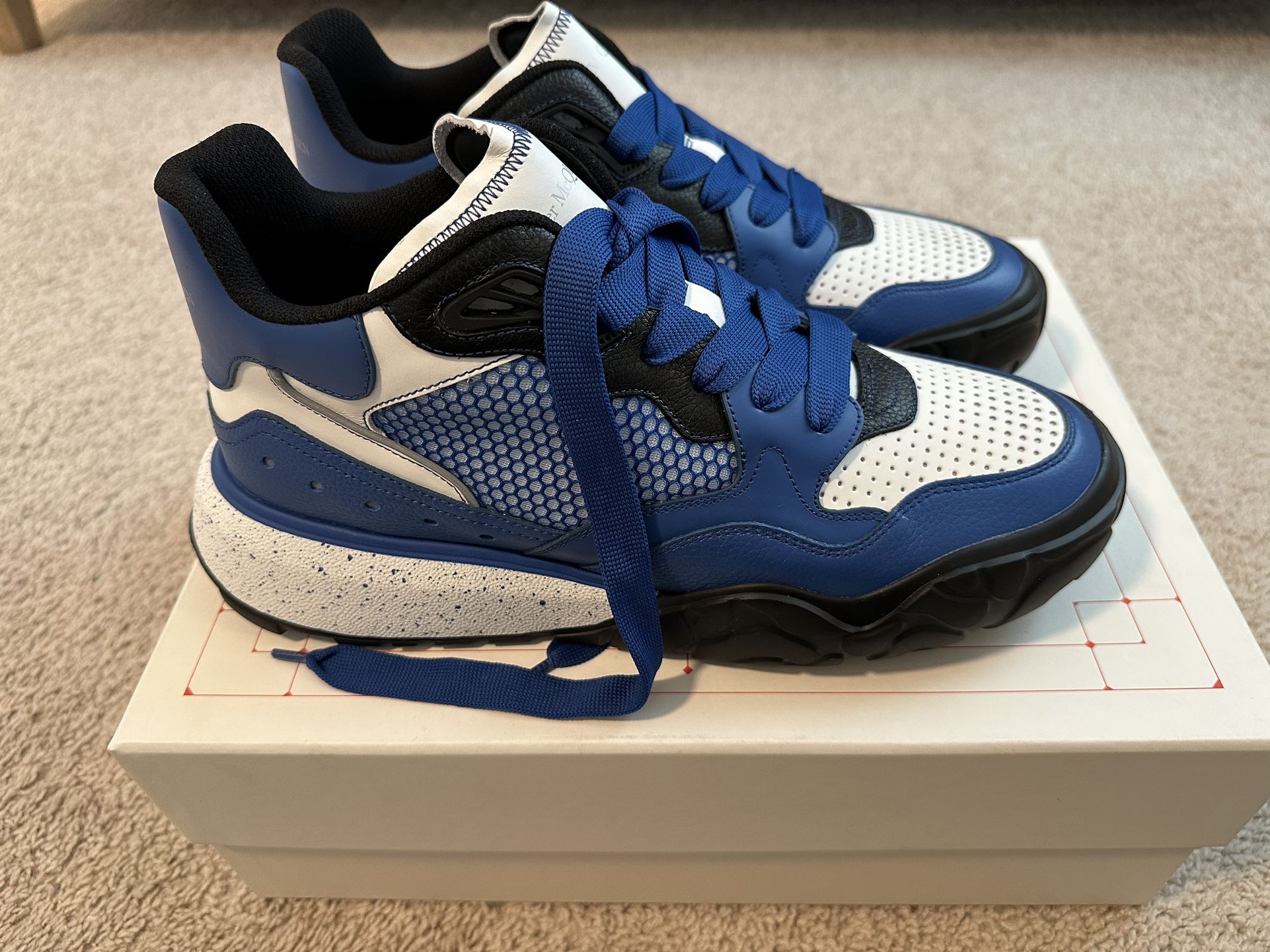 Alexander Mcqueen Sneaker