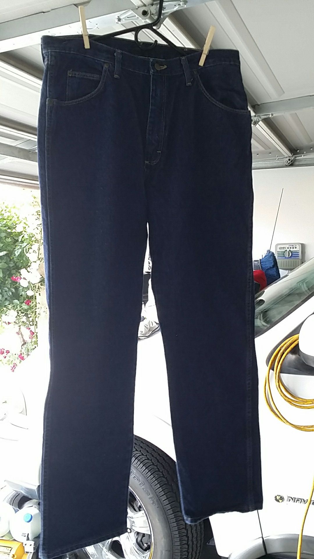 Jeans wrangler authentic regular fit size w36 l32 new
