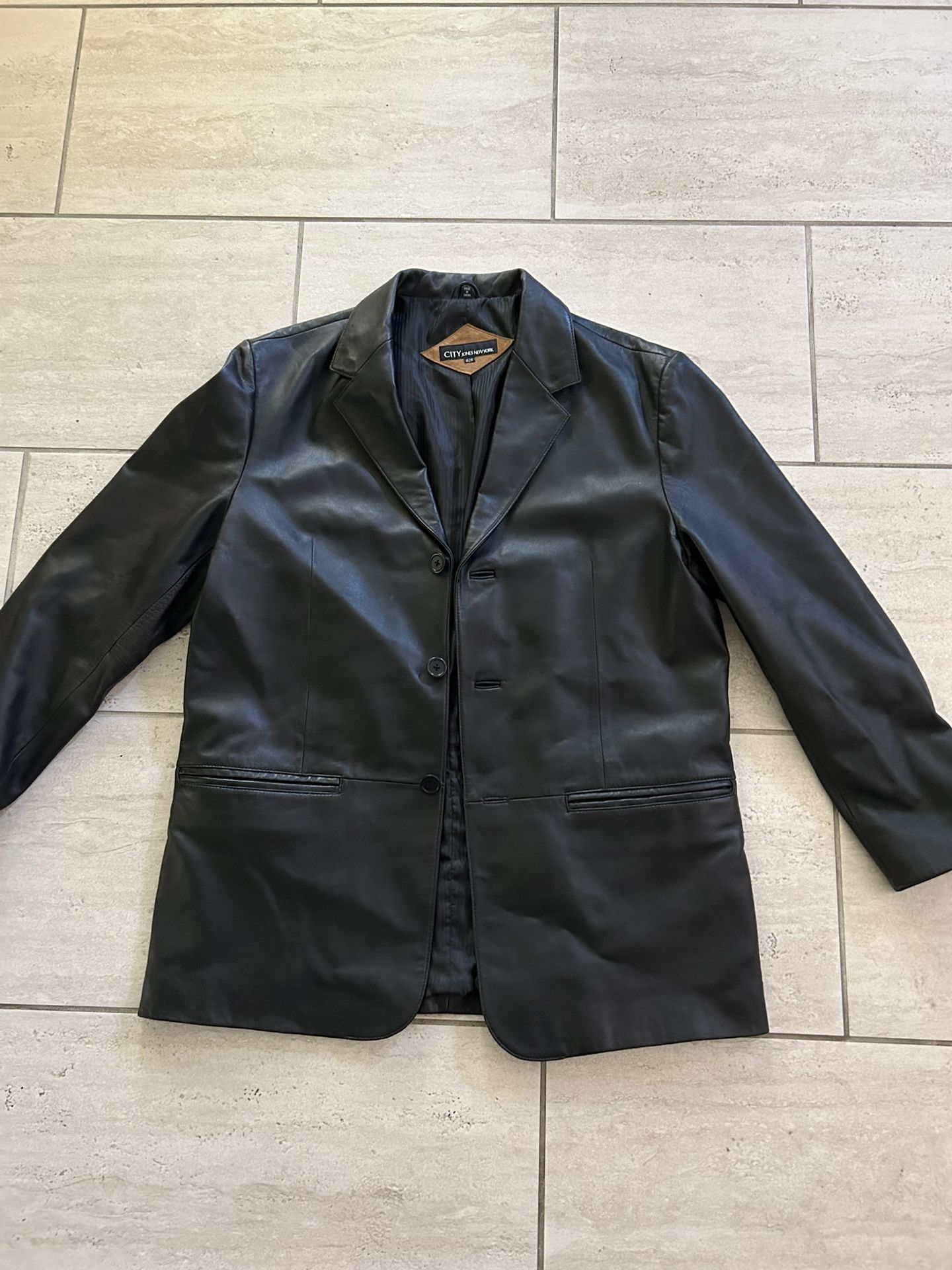 Jacket 🧥 Men’s Leather 42R  City Jones