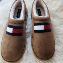 New Men's Tommy Hilfiger Slippers Size 10