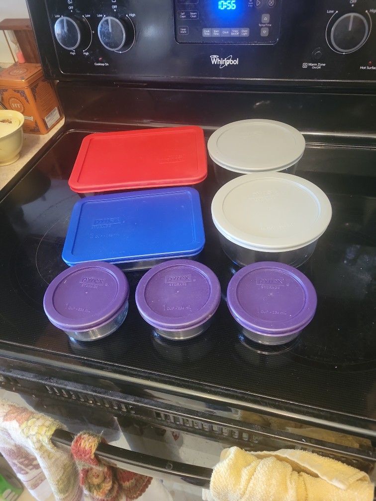 GLASS PYREX FOOD KEEPERS WUTH LIDS