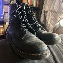  Dr Martens 