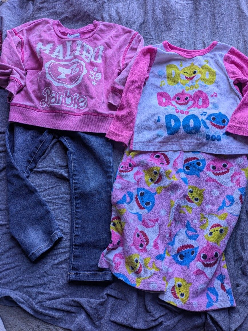 TODDLER GIRLS WINTER CLOTHES Size 2t (some 18/24mo)