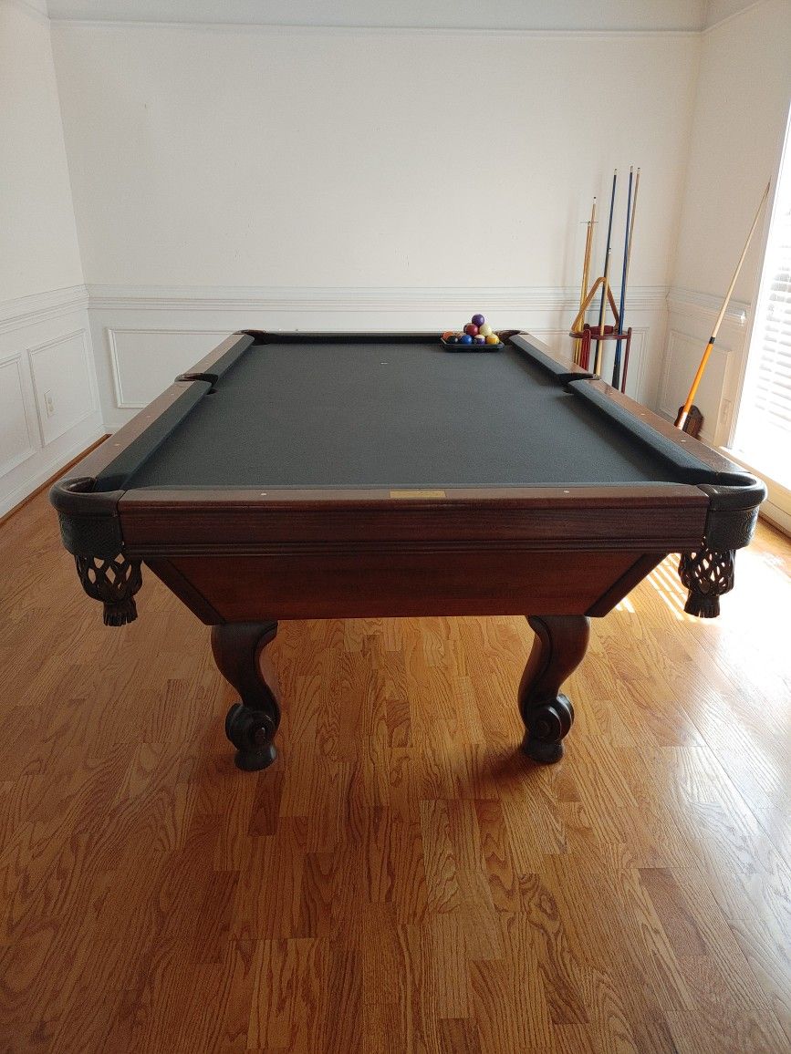 8ft Pool Table
