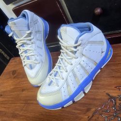 Rare Air Jordan Melo Midi Womens 6.5/ 5Y