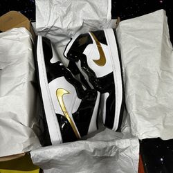 JORDAN 1 MID SE