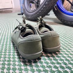 Barefoot Shoe, Green "fashion" Shoe, Men's 11