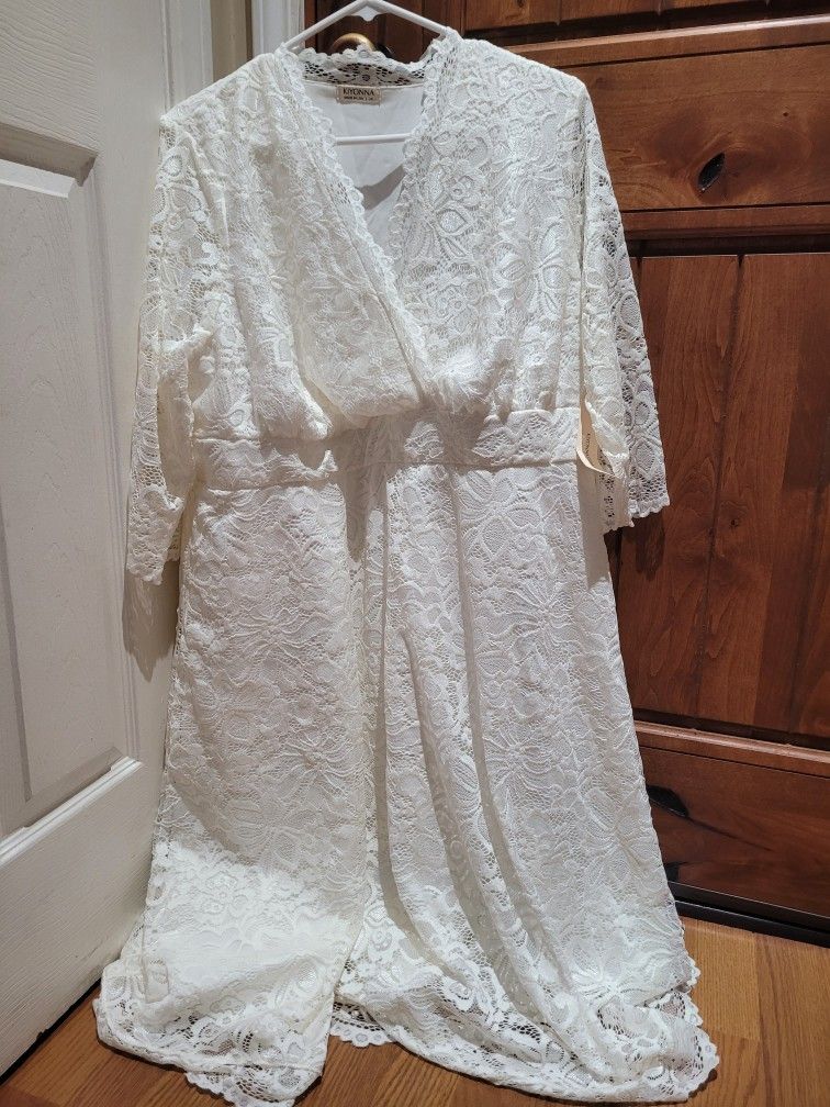 KIYONNA EST. 1996 OFF WHITE LACE DRESS!UNDERLINED EVERYWHERE EXCEPT ARMS! BNWT!