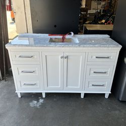 Home Decorators Collection Heathermore 60 in. W x 22 in. D x 34.5 in. H Single Sink Bath Vanity in Dove Gray with Carrara Marble Top with Outlet