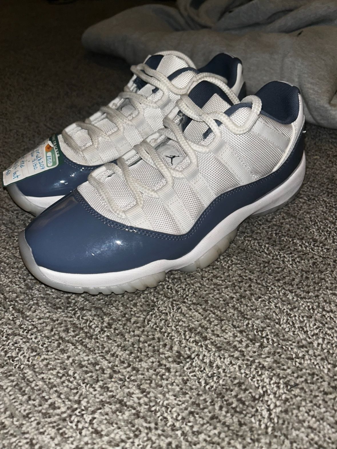 Air Jordan 11 Retro Diffused Blue