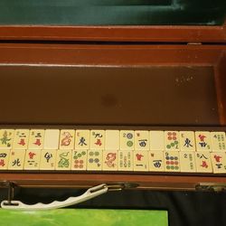 Vintage 60-70s Mah Jong Set