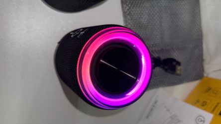 Boom speakers