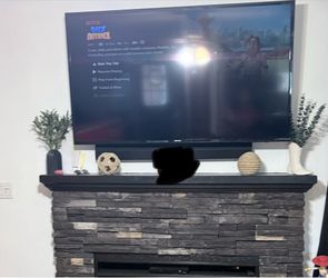 Samsung 65” Smart Tv