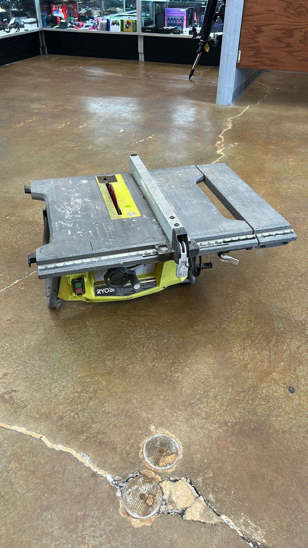 Ryobi 10 inch table saw works well