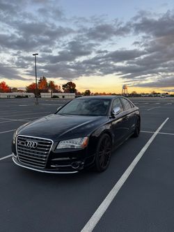 2013 Audi S8