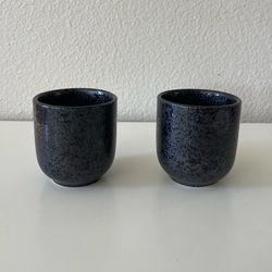 2 Dark Stone Patterned Cups