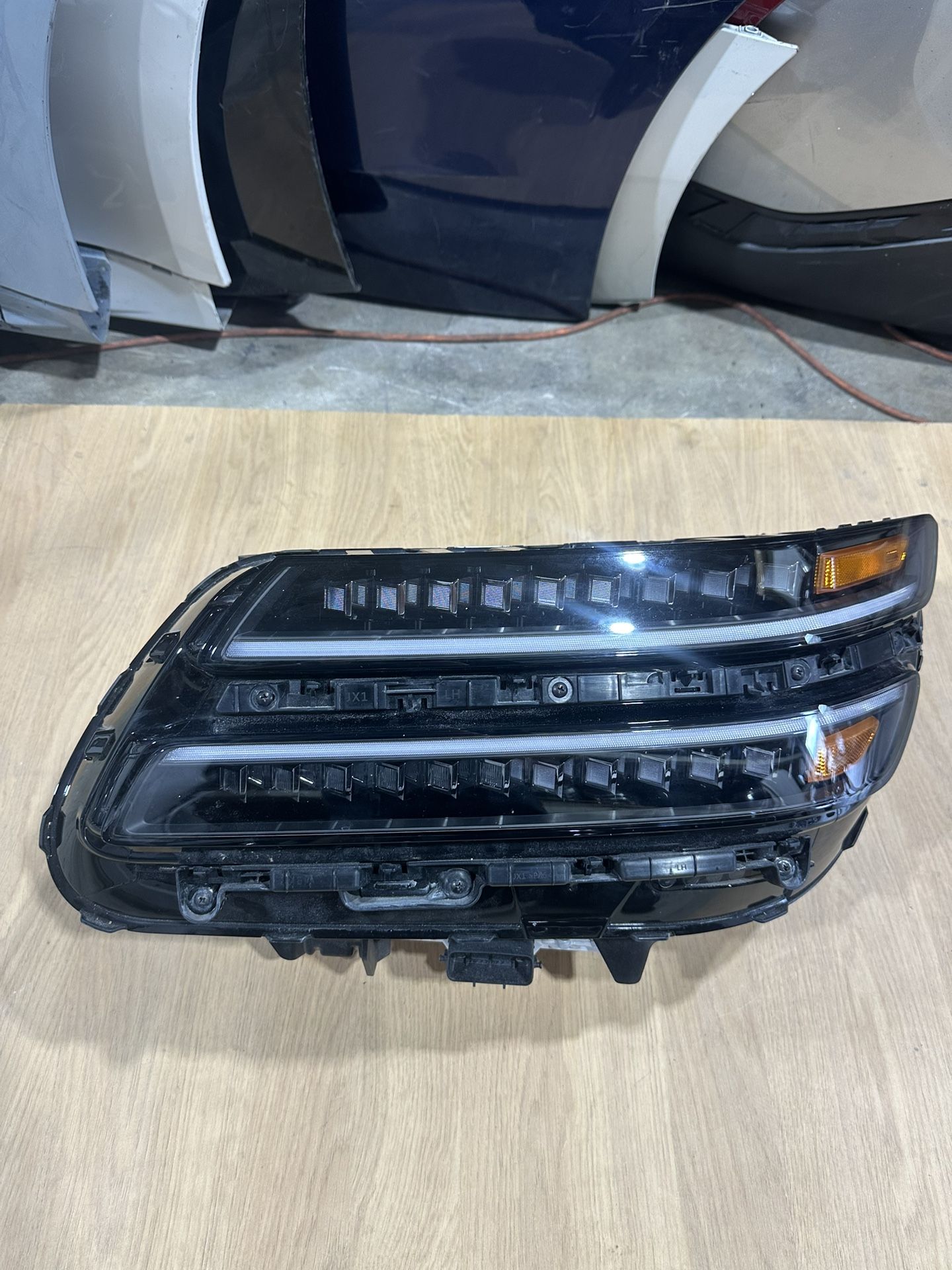 GENESIS GV80 SUV ORIGINAL OEM LEFT DRIVER FULL LED HEADLIGHT ASSEMBLY 2024/2025/2026