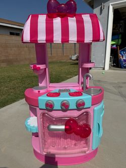 Hello Kitty Kitchen