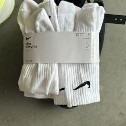 Nike Crew Socks Dri-fit Size 8-12