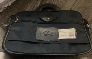 Carry on bag (Samsonite)