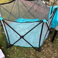 Regalo Playpen