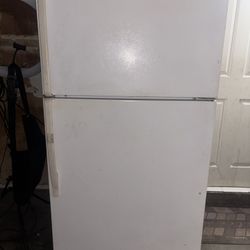 Whirlpool Refrigerator 