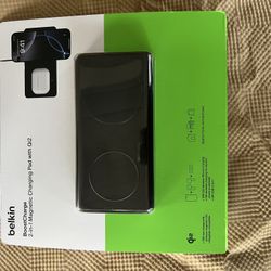 Belkin 2-in-1 Magnetic Wireless Charging Pad with Qi2 15W