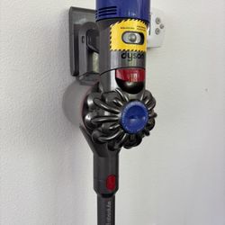 Dyson v8 Vacuum, With Accessories In The Picture 