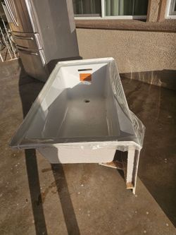 Bootz  bath tube