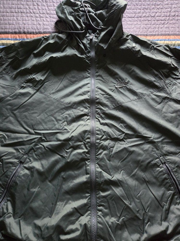 Nike Men's Windbreaker Jacket 