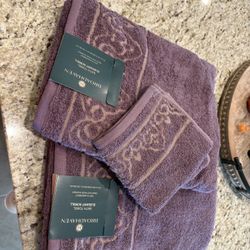Brand New Jcpennys Towel Set